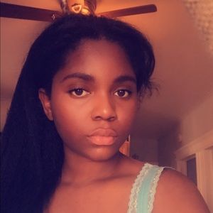 Meet your Posher, Gina